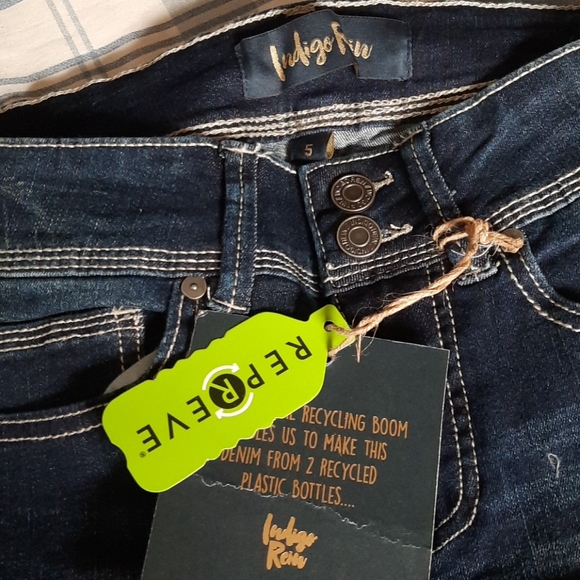 Indigo Rein recycled denim jeans - Picture 2 of 4